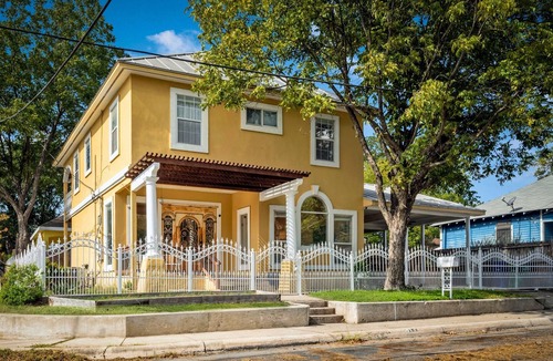Government Hill House | Awesome home 5 minutes from the Pearl!