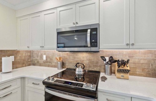 Amelia City Apartment | B179 High Surf - Amelia Surf & Racquet ~ 7th Floor