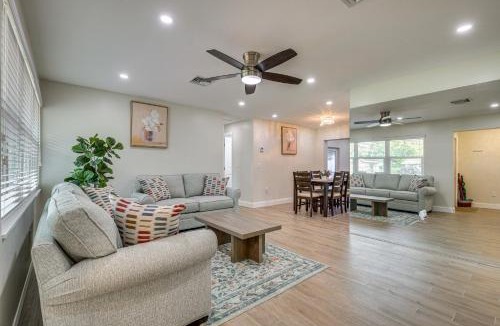 Lauderhill House | Backyard Oasis: Fort Lauderdale Home Near Beach