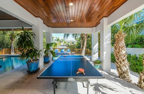 Anna Maria House | Batemans – AMI Canal-Front Luxury Home w/Pool & Private Dock