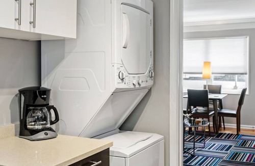 Buckhead Apartment | (BC2bD) Save Your Marriage! Be in Your Own Space in the Perfect Getaway