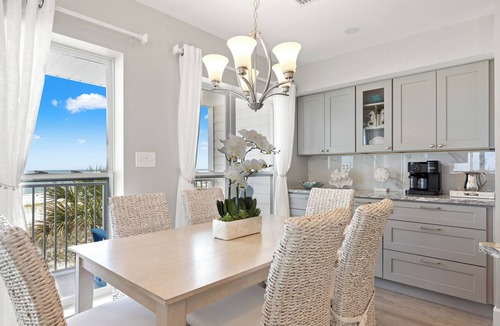 Mexico Beach Condo | Beach Front Condo - Gulf View - Surfside Condos - Pool