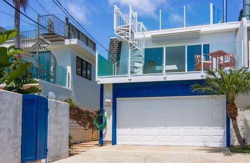 Cardiff-by-the-Sea House | Beach Getaway