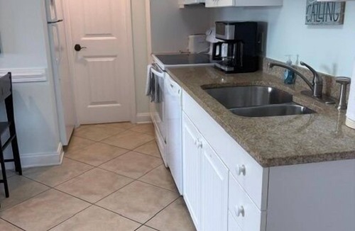 North Litchfield Beach Condo | Beach Vibes 1BR Condo in Litchfield