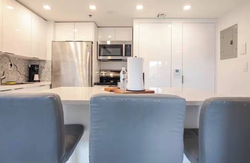 South Pointe Condo | BEACHFRONT 2 Bed 2 Bath Luxury Condo in South of Fifth Neighborhood
