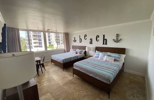 Golden Beach Resort | Beachfront condo in Miami!