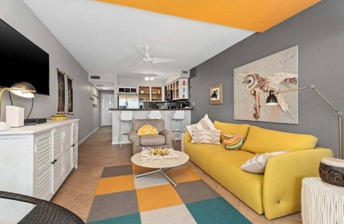 San Jacinto Condo | Beachfront Condo | Pool + Hot Tub Near Seawall