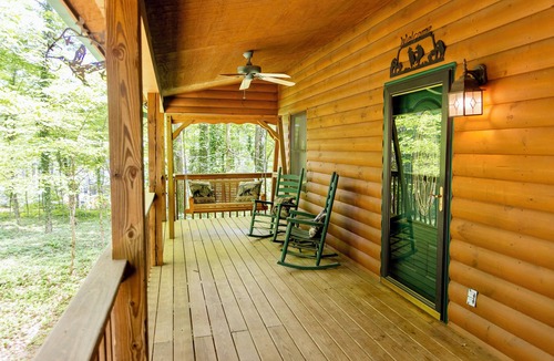 Townsend Cabin | "Bearly Rustic" - 2 bdrm/2 bath - Off the grid, beautiful scenic