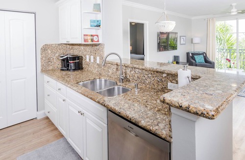 Grandview Heights Apartment | BEATIFUL 2bd in Downtown West Palm Beach. We have close to 100 units.