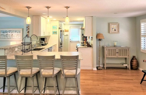 Gulf Gate Estates House | Beautiful Pool Home minutes from Siesta Key