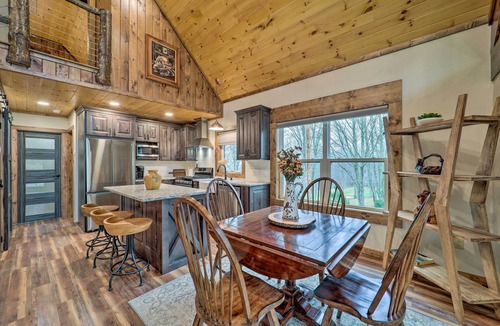 Beech Mountain Cabin | Beech Mountain Nature Escape! Modern + Cozy Cabin