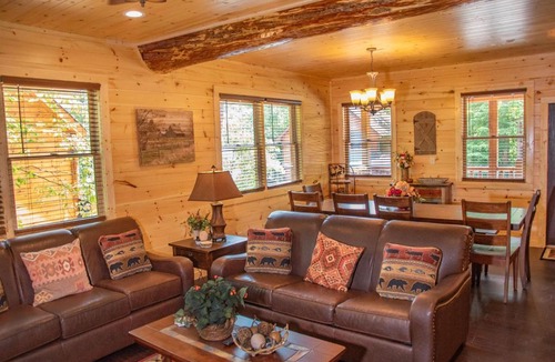 Pigeon Forge House | Black Bear Getaway