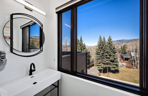 Silverthorne Condo | Blue River Views - Mountain/Modern with Private Hot Tub