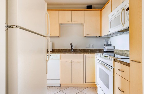 Fenway–Kenmore Apartment | Blueground | Fenway–Kenmore, fitness, nr Fenway Park