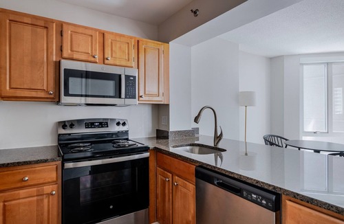 Prudential - St. Botolph Apartment | Blueground | Prudential/St. Botolph, pool, nr Boston Common