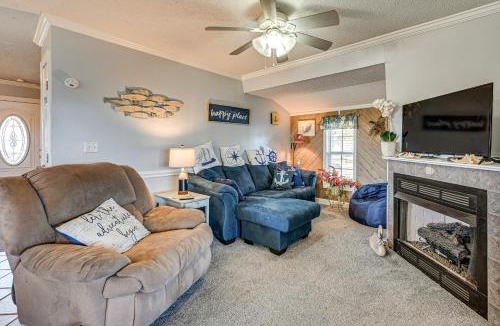 Bath House | Boat Dock & Fire Pit: Waterfront Bath Getaway!