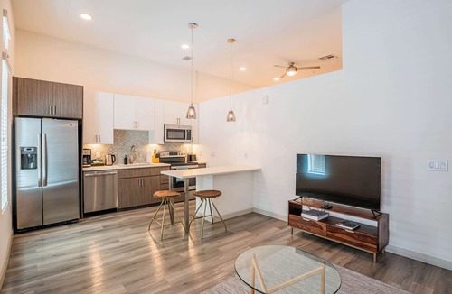 Downtown Phoenix Apartment | Boulevard Stays - Roosevelt Row