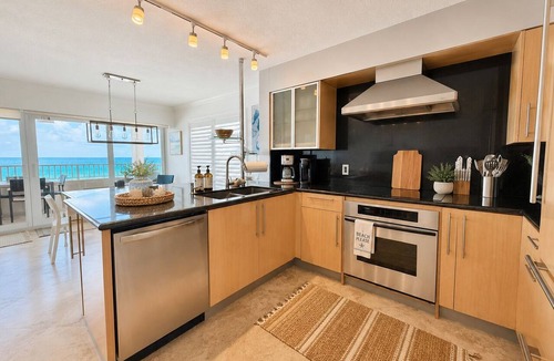 Bradenton Beach Condo | BOUTIQUE BEACH FRONT LUXURY LOCATED DIRECTLY ON BEACH WITH FABULOUS SUNSETS