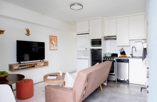 Virginia Highland Apartment | Boutique Studio | Walk to Ponce City Market