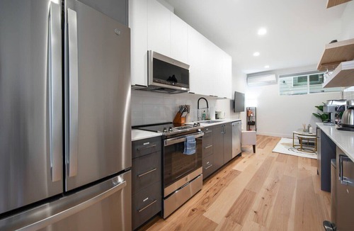 Wallingford House | Brand New Modern Home with Seattle City View, 95 ws