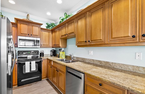 Bradenton Beach House | Breakers 4 at Sandcastle · Gulf & Bridge St Views · Sleeps 8