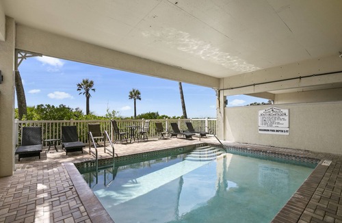 Bradenton Beach House | Breakers 4 at Sandcastle · Gulf & Bridge St Views · Sleeps 8