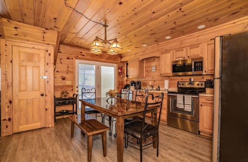 Chalet Village Cabin | Breathtaking View of Gatlinburg`s Smoky Mtns!
