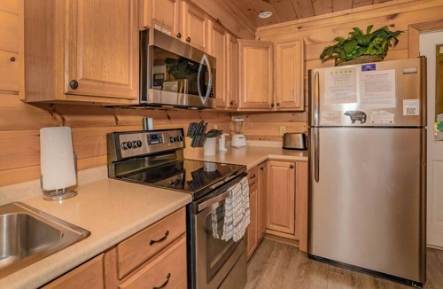 Chalet Village Cabin | Breathtaking View of Gatlinburg`s Smoky Mtns!