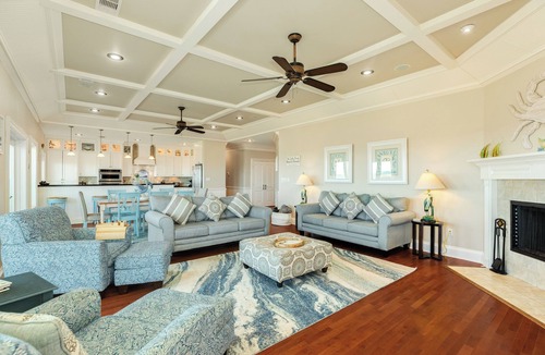Red Fish Cove House | Bright Beachfront Retreat, Elevator, Dog Friendly, Quick Beach Access