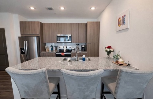 St. Augustine Apartment | Bright Modern King Bed Pool Historic St Augustine
