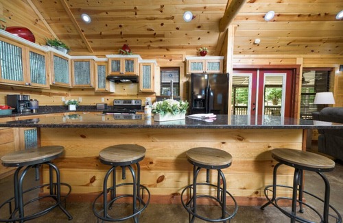 Hochatown Cabin | Broken Spoke- Broken Bow/Hochatown- 2bd