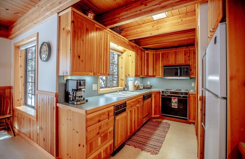 Salt Lake Mountain Resorts House | Cabin on Edge of Forever by Cottonwood Lodging