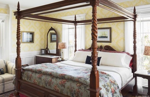 Centerville Bed & Breakfast | Captain David Kelley House Bed & Breakfast