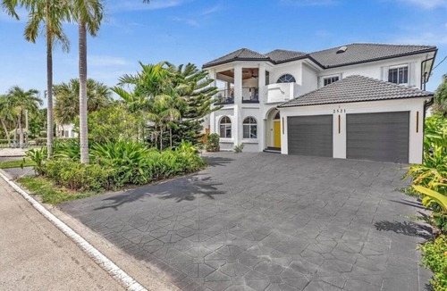 Lauderdale Beach House | Casa Olympus in Fort Lauderdale - Just a Short Walk to the Beach!