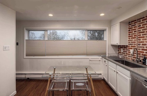 Fairview House | Central Spacious 3BR - 1 Min walk to Sports Arena