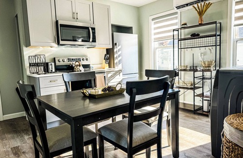 Worcester Apartment | Central Worcester Retreat