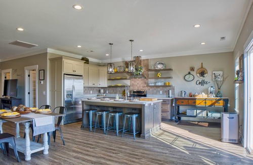 Easley Apartment | Charming 1200 sqft one BR barndominium upstairs apartment with mountain views.