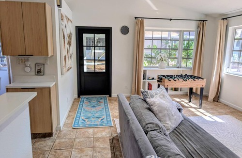 Southwest Ranches House | Charming 2-Bedroom Farmhouse Private Pool Retreat with Friendly Animals!