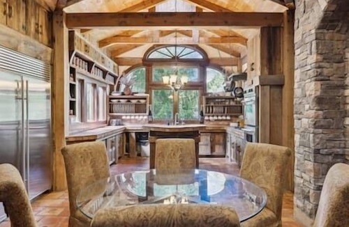 Franklin Apartment | Charming Bunkhouse at Dark Horse Estate