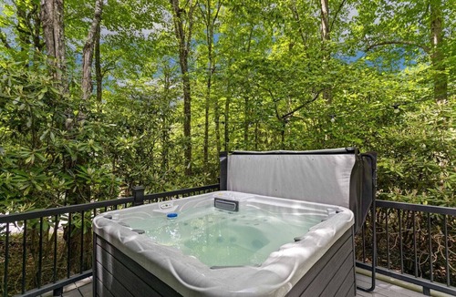 Beech Mountain Cottage | Charming Cottage in Scenic Setting