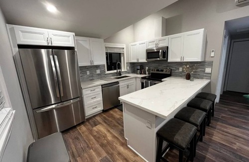 Genesee House | Charming, Cozy Casa 2-bedroom house in marvelous West Seattle.