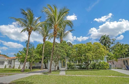 Miami Springs House | Charming Miami Springs Retreat Near MIA Airport