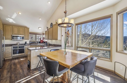Baldy Mountain House | Charter Ridge 10 Spacious 4BR townhome in Breckenridge with stunning views and hot tub.