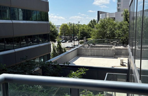 North Buckhead Apartment | Chic apartment is with WiFi and fitness room in perfect Atlanta