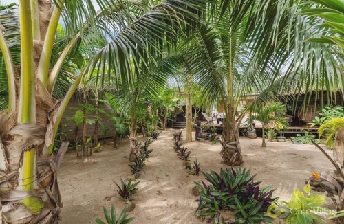 Moorea-Maiao Apartment | Chic Beachside Retreat
