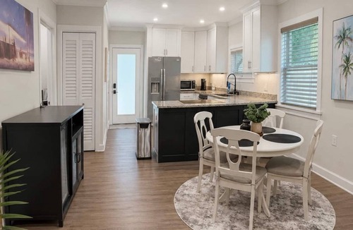 Park East House | Coastal 2BR Retreat Near Beach & Downtown