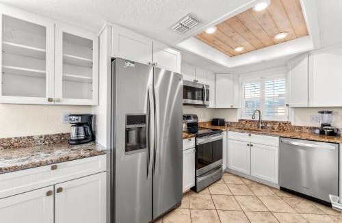 Avon By The Sea Apartment | Cocoa Beach Club - Oceanfront Condos with Pool next to Pier and Port Canaveral