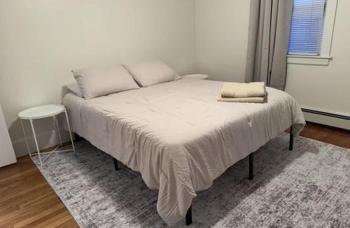 Foxboro House | Comfortable 4 Bed Home close to Gillette
