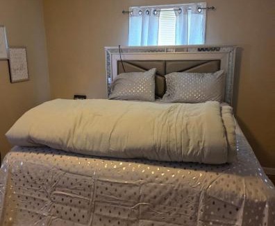 Calumet Park Apartment | Comfortable & Relaxing Charming 3BR unit
