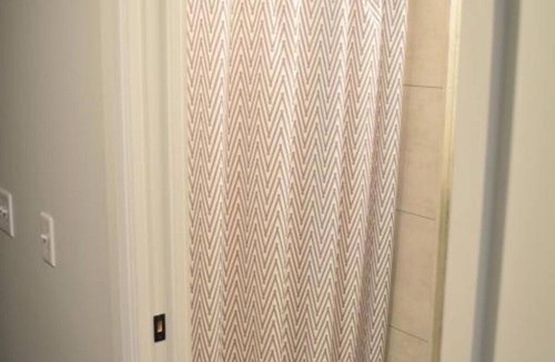 Silverthorne Hotel | Comfortable Room Perfect for Your Summit County Exploration! Pets Allowed!